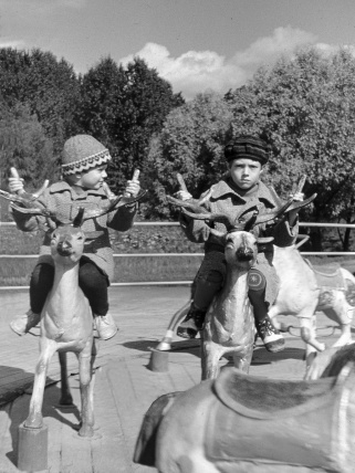 Mastering the Carousel. Moscow Victory Park